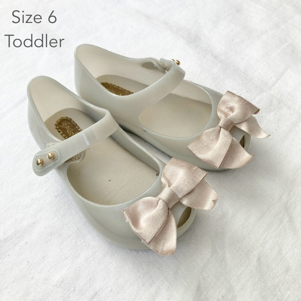 💙2/$25 Mini Melissa Size 6 Toddler Grey Bow Ballet Flats Shoes